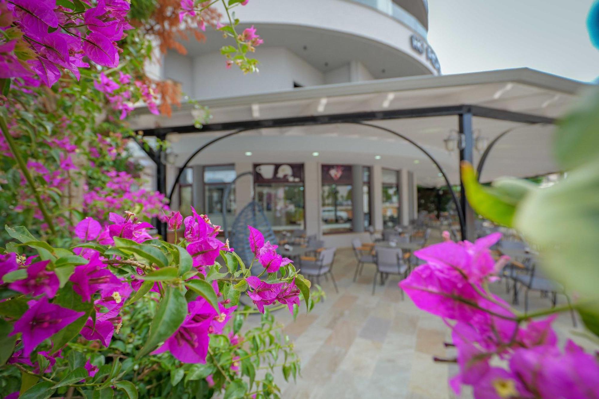 Hotel Pelod Ksamil Exterior foto